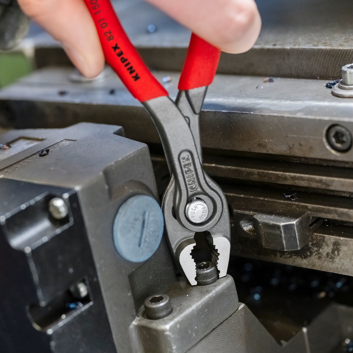 KNIPEX 82 01 150 SB TwinGrip® Pinza de presión frontal 150 mm
