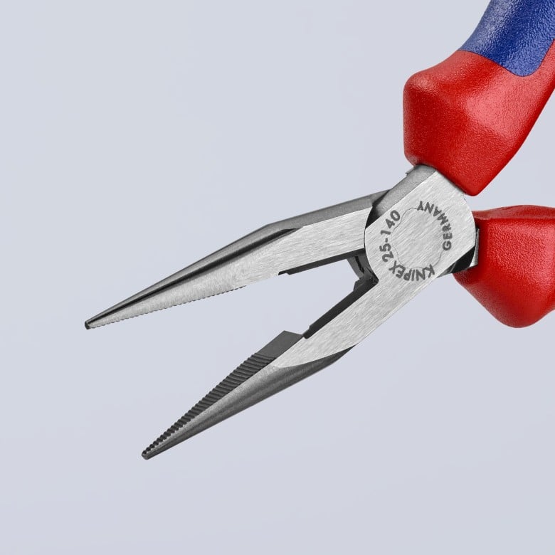 KNIPEX 25 02 140 SB Pinza de punta larga con filos de corte con mangos ergonómicos pavonada 140 mm (5.5″)