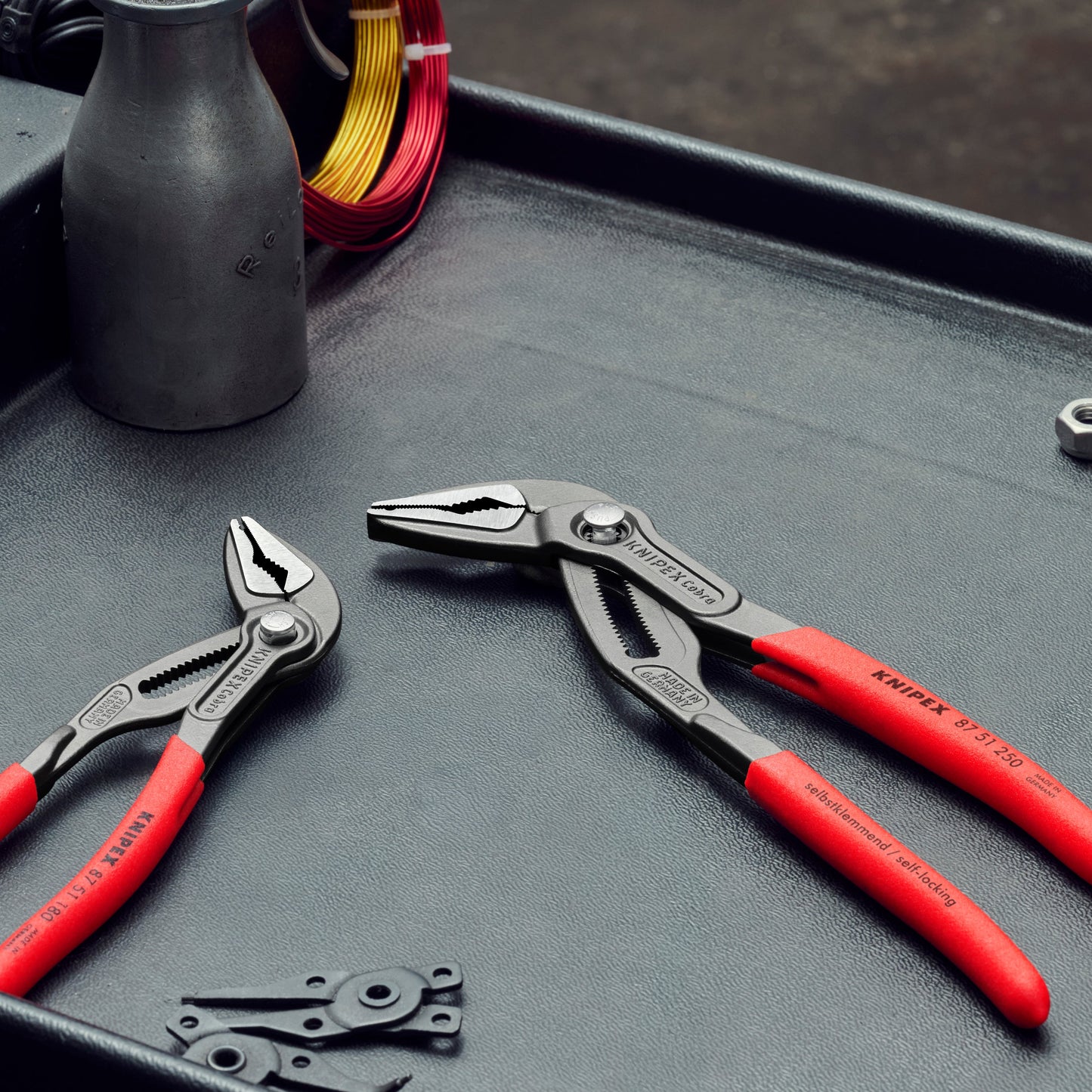 KNIPEX 87 51 180 Cobra® ES Pinza de agarre extra esbelta  180 mm