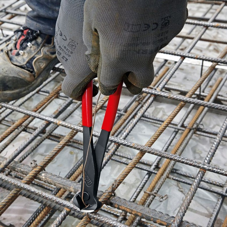 KNIPEX 68 01 180 SB Pinza de corte frontal con mangos de plástico pavonada 180 mm (7.25'')