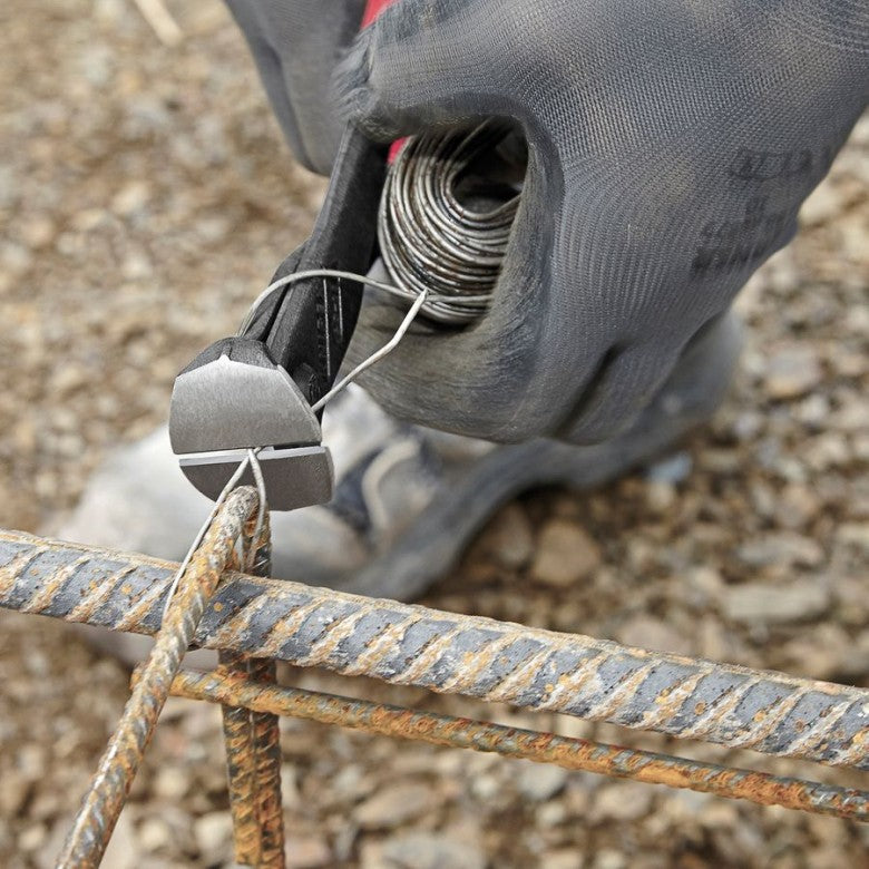KNIPEX 68 01 180 SB Pinza de corte frontal con mangos de plástico pavonada 180 mm (7.25'')