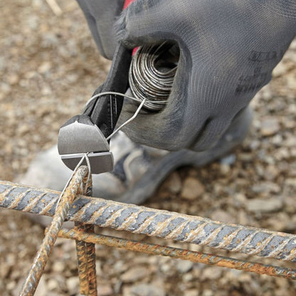 KNIPEX 68 01 180 SB Pinza de corte frontal con mangos de plástico pavonada 180 mm (7.25'')