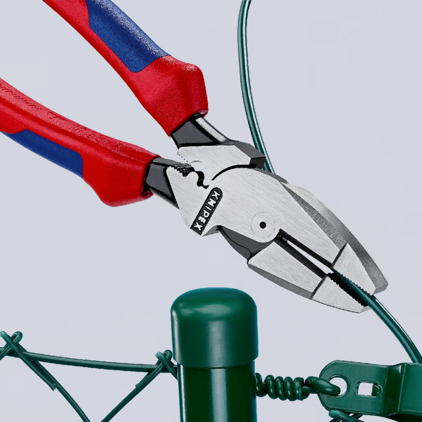 KNIPEX 09 12 240 T Pinza de electricista modelo americano con mangos ergonómicos con protección anticaídas pavonada 240 mm (9.5″)