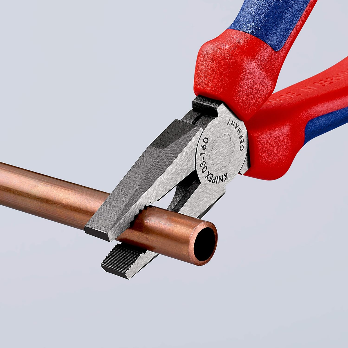 KNIPEX 03 02 160 SB Pinza universal con mangos ergonómicos pavonada 160 mm (6.25″)